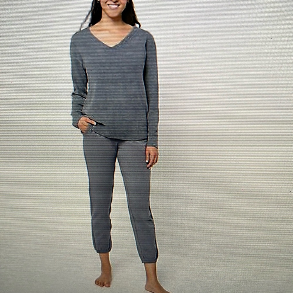 Barefoot dreams regular cozy CHIC LITE pull over lounge pants set size large ￼